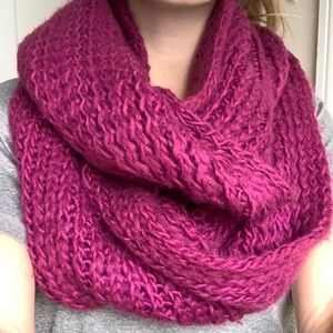 ISAACMIZRAHILIVE! knitted infinity scarf